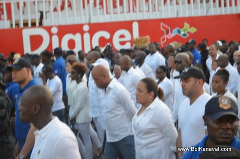 Haiti Kanaval 2015 - Mardi, President Martelly ak manm gouvenman li yo mache a pieds pou onore sa ki mouri yo
